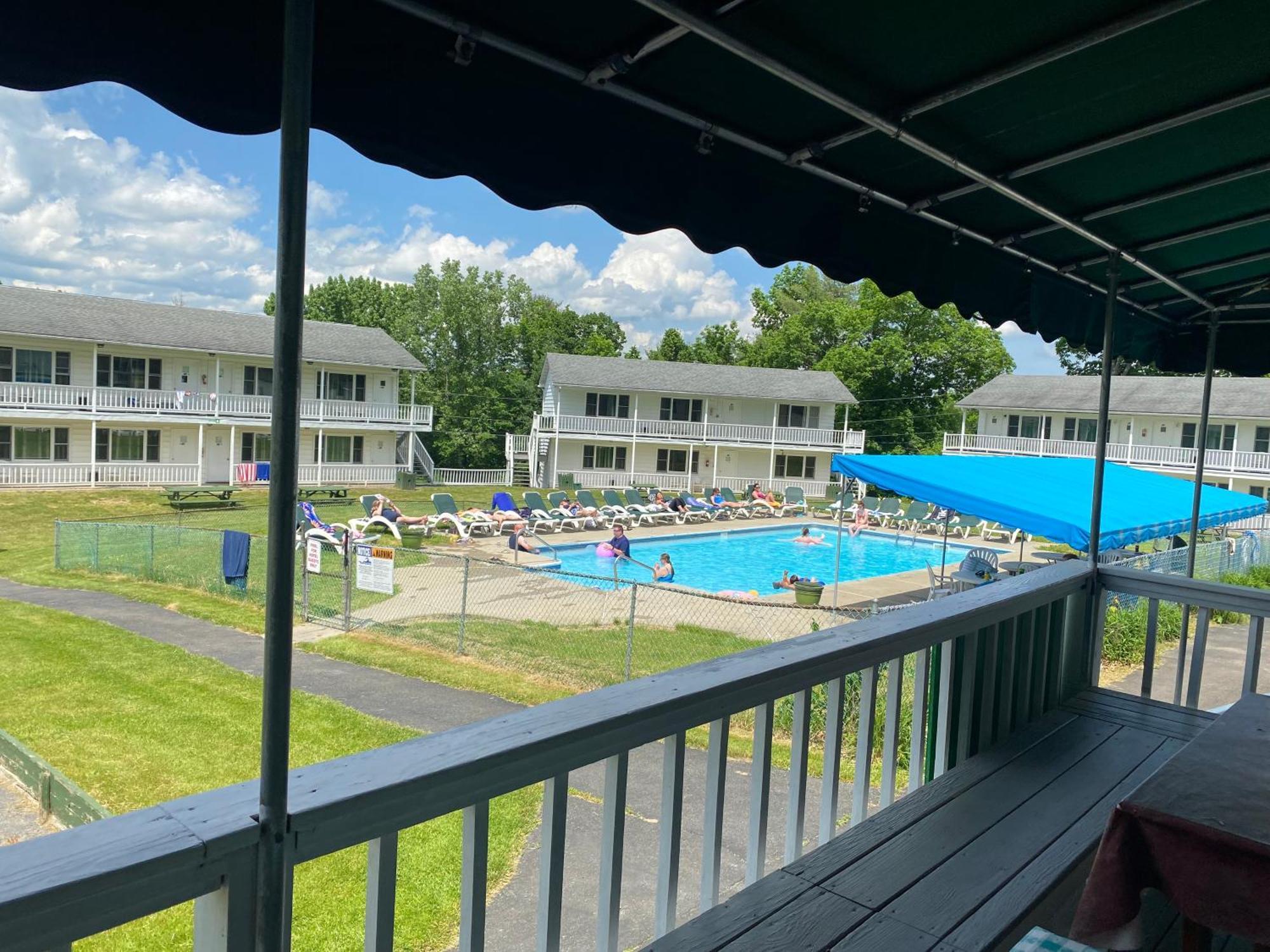 Gavin'S Iris H Country Inn Cornwallville Esterno foto