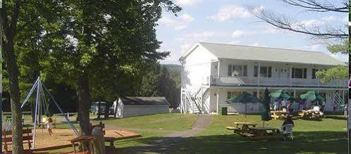 Gavin'S Iris H Country Inn Cornwallville Esterno foto